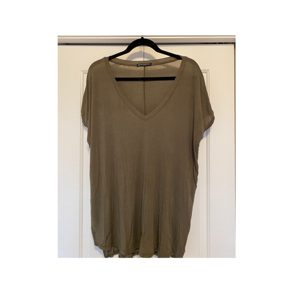 Brandy Melville V-neck T